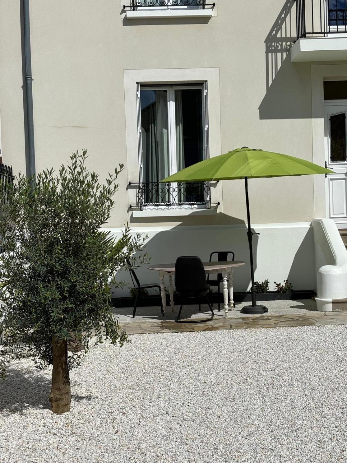 Appartement 2 Chambres Dans Une Belle Maison A Proximite De Paris Asnières Eksteriør bilde